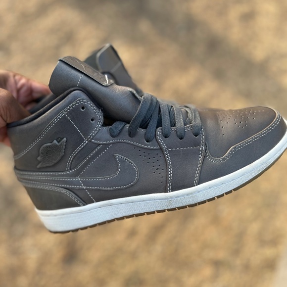 Other - Air Jordan 1 Mid Nouveau “Wolf Grey” – Gently used